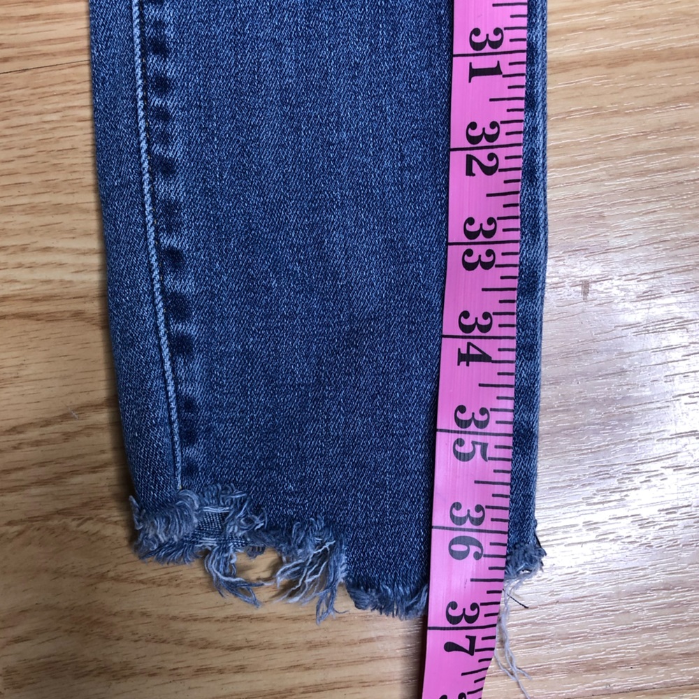 Levi’s 711 Skinny Distressed Jeans - Picture 13 of 13